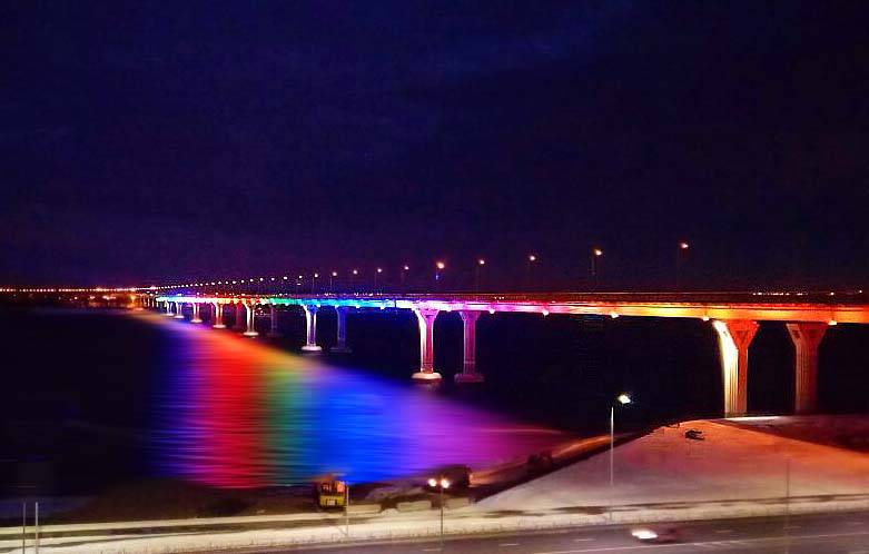 Новогодняя иллюминация моста через Волгу преобразит Волгоград