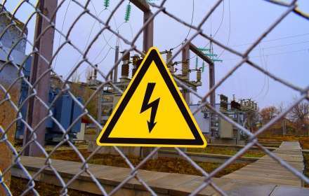 Энергетики напоминают о важности соблюдения правил электробезопасности