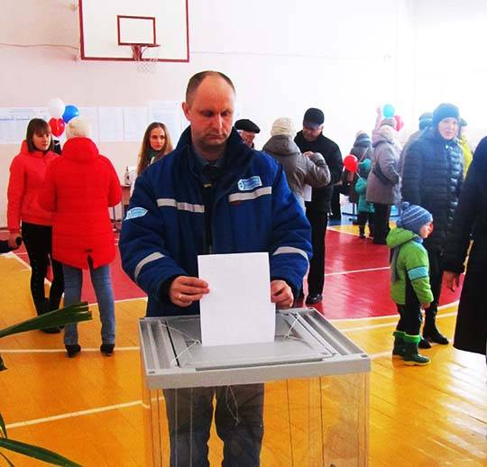 Специалисты ПАО "ВОЭ" выразили активную гражданскую позицию на выборах Президента РФ.
