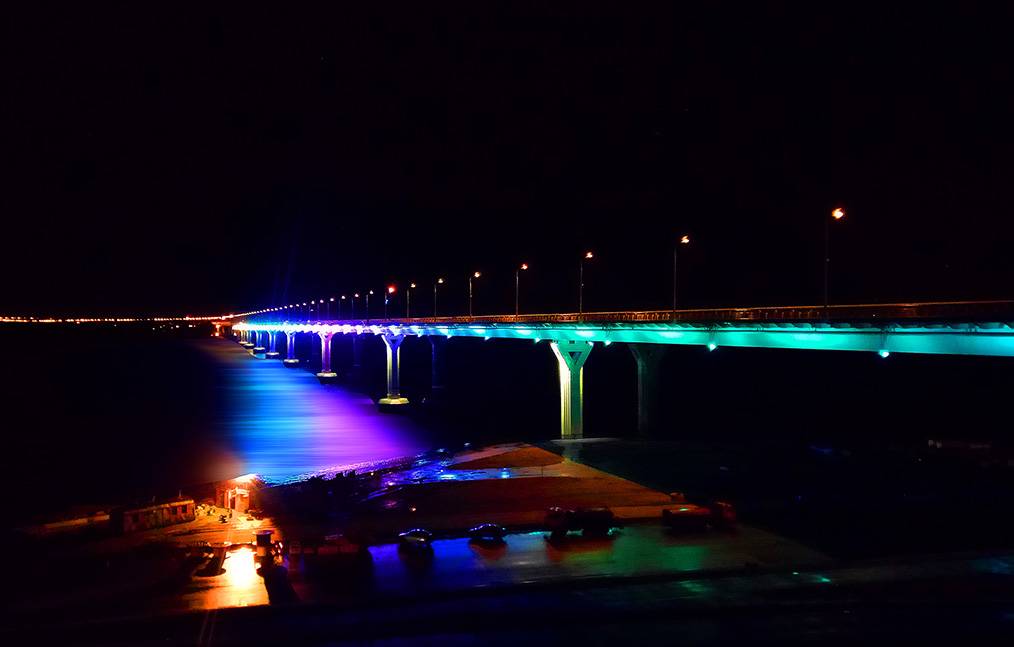 В честь Сталинградской Победы   специалисты ПАО "ВОЭ" запустят праздничную иллюминацию моста через Волгу